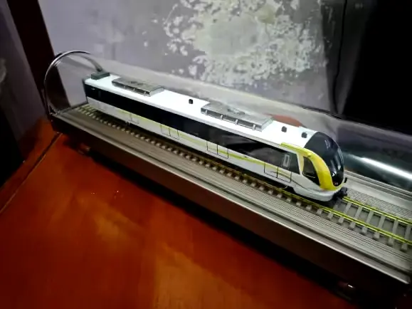 Train model 5